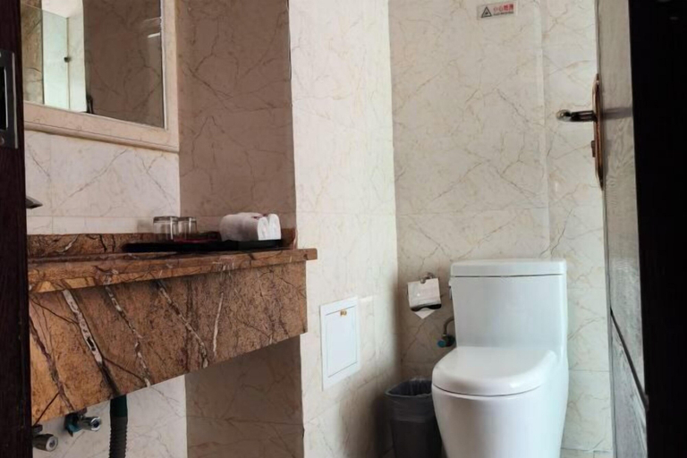 Bathroom 4, Mengla Zai Ya Ge Ha Hotel, Xishuangbanna Dai