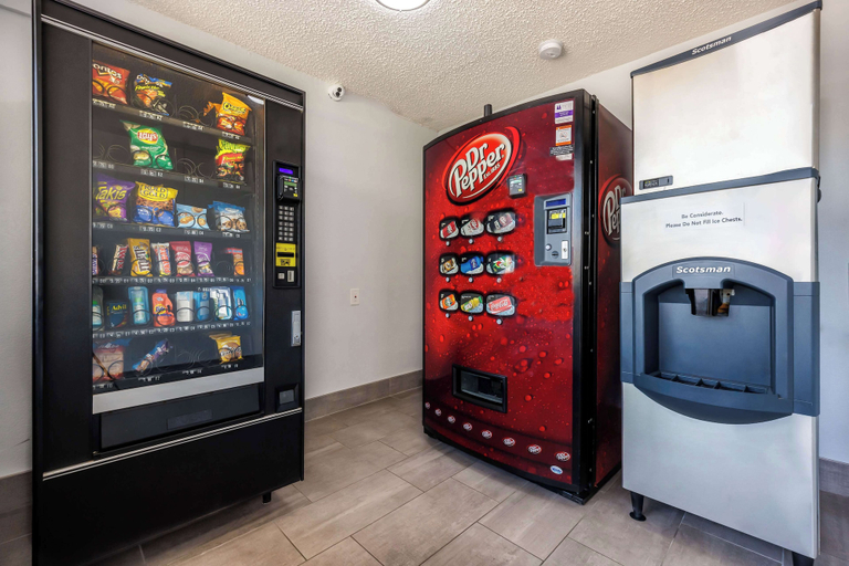 Food & Drinks 5, Motel 6 Fort Worth, TX - East, Fort Worth