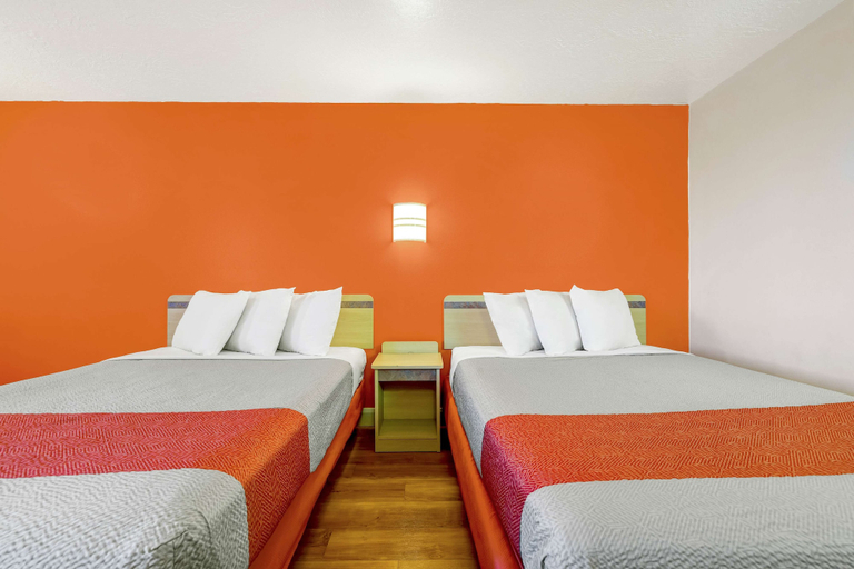 Bedroom 3, Motel 6 Beaver, UT, Beaver
