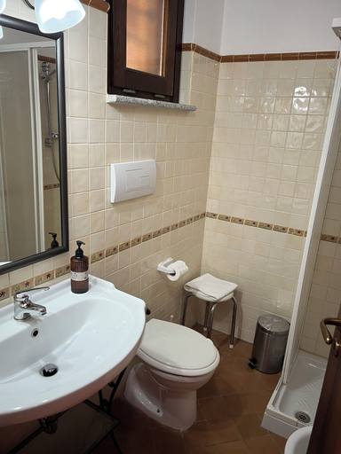 Bathroom 3, AGRITURISMO FEUDO GAGLIARDI, Reggio Di Calabria