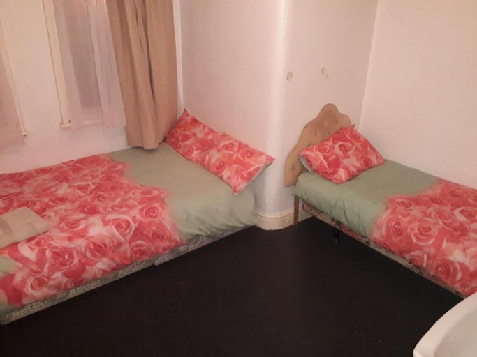 Bedroom 5, MIdway Hotel, Blackpool