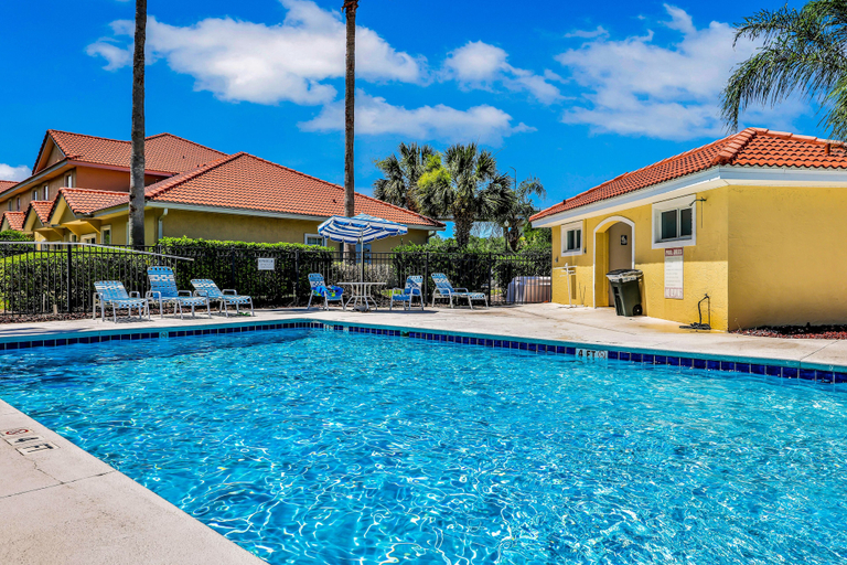 Pool 4, Spacious Townhome With Shared Pool Near Golf, Marinas, & Restaurants, Flagler