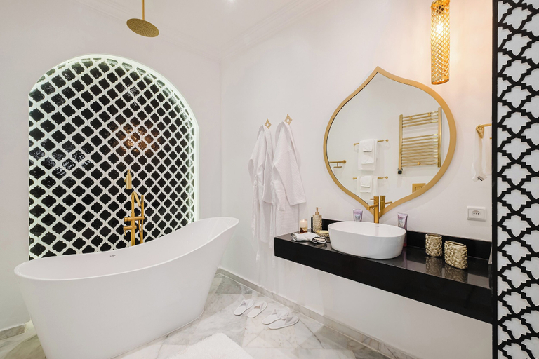 Bathroom 4, Free People Riad and Spa, Marrakech