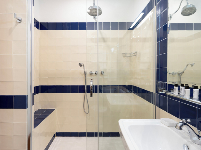 Bathroom 5, Borgia di Firenze, Florence