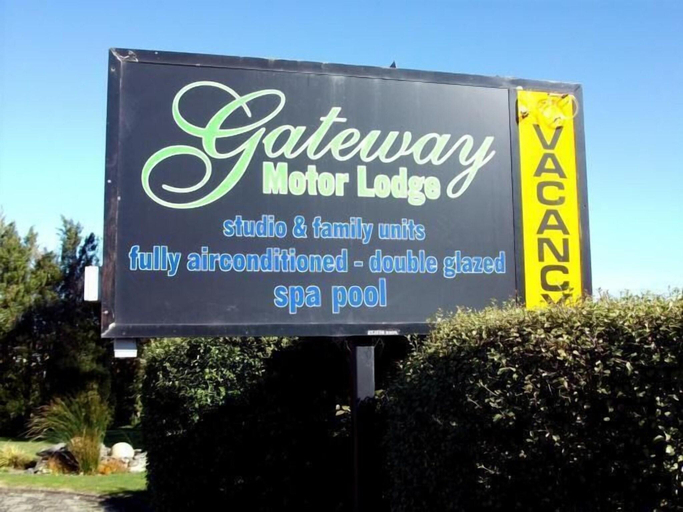 Exterior & Views 2, Gateway Motor Lodge, Tararua
