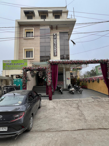 Parking, Hotel MNG The Platinum, Kanpur Nagar