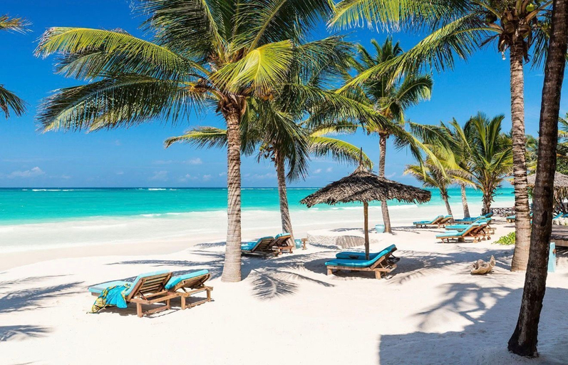 Beach, Golden Sun Beach Apartments, Msambweni