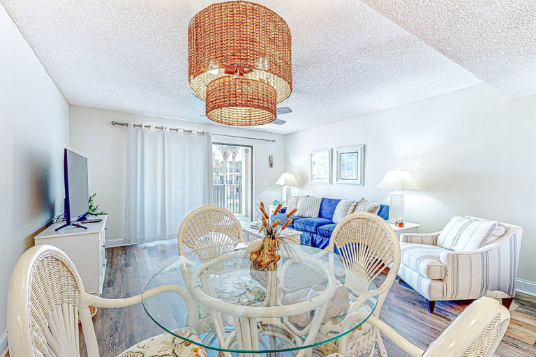Interior 2, Recently Updated Resort Condo With 2 Pools, 2 Balconies, Ocean Views, Bbq, & W/D, Saint Johns