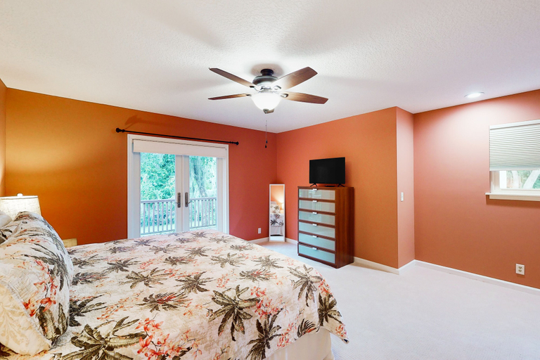 Room 5, Dog-friendly Home With Central AC, Washer/dryer & Spacious Backyard - Near Beach, Glynn