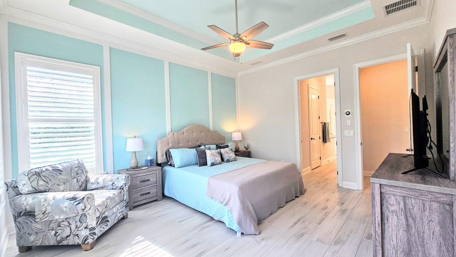 Room 4, New Custom House! Private, Clean, Safe! Walk to the Beach!, Saint Johns
