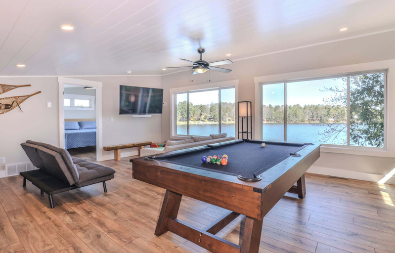 Game room 4, Eikedahls' Shoreview Cottage, Oneida