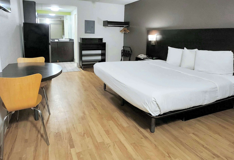 Bedroom 3, Motel 6 Columbus, GA - Downtown, Muscogee