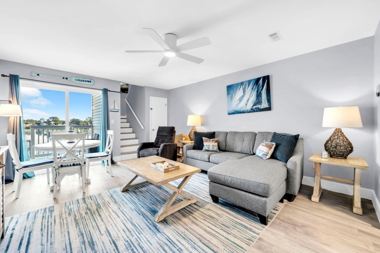 Living area 5, Lullwater Beach 415, Bay