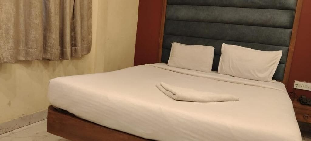Room 5, Shan Aqua Tulip, Kolkata