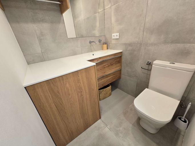 Room 4, The Roger Terrace 2BR With Pool gym in Barcelona, Barcelona