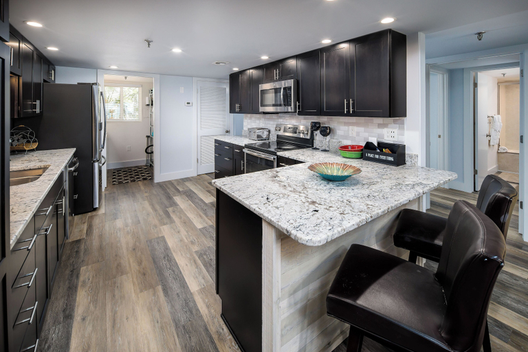 Room 5, Surf Dweller 202 - Emerald Shores, Okaloosa