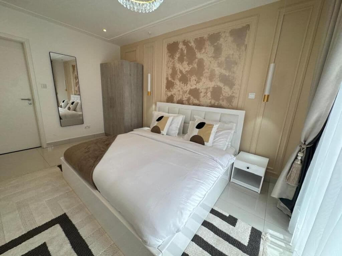 Room 4, Loxwood House by Cozy, Accra