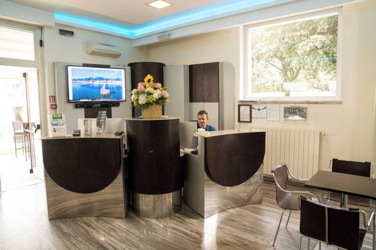 Public Area 2, Hotel Roma, Massa Carrara