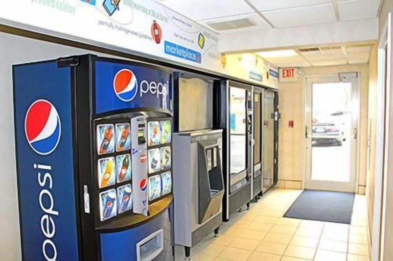 Food & Drinks 5, Motel 6 Milan, OH - Sandusky, Erie