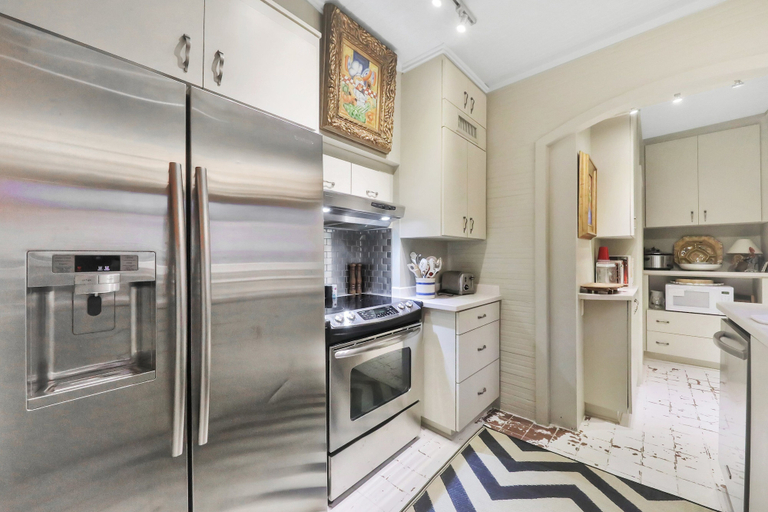 Private kitchen 3, Golden Isles Getaway - Walk to the Beach, Glynn
