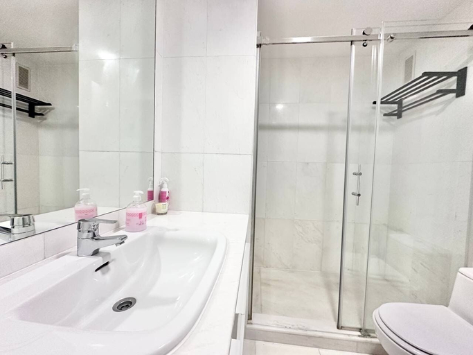 Bathroom, JP dreamhouse apartments in Puerto Banus, Málaga