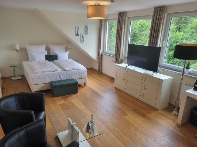 Room 4, Lüttelforster Mühle, Viersen