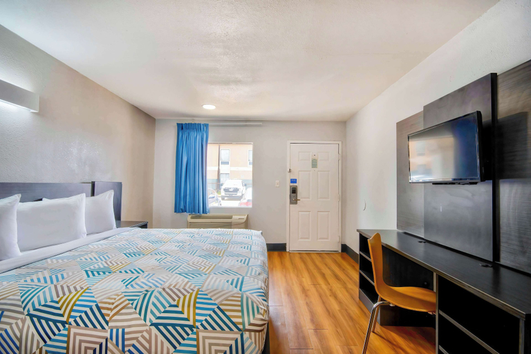 Bedroom 3, Motel 6 Sulphur, LA, Calcasieu