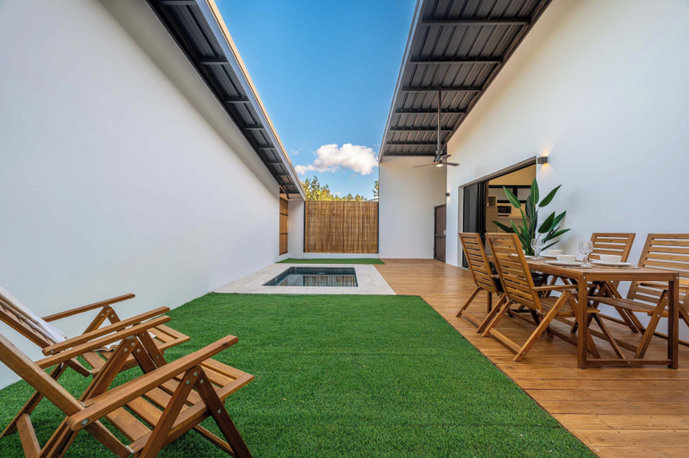 Outdoor dining 2, Pinilla Living Studios, Santa Cruz