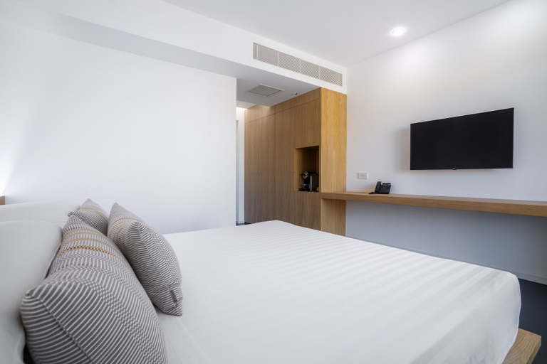 Room 2, Hotel with swimming pool in Olbia, Olbia-Tempio