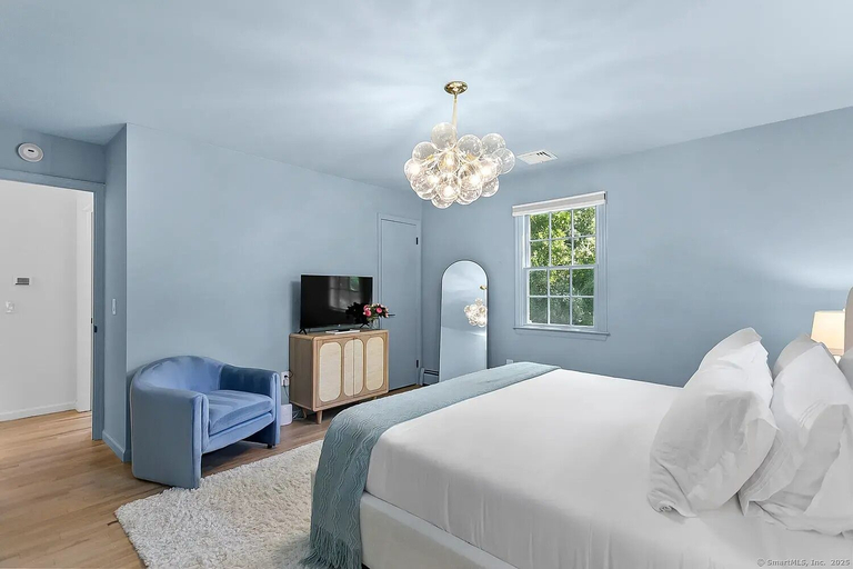 Room 5, Redding Retreat with Pool, Fairfield
