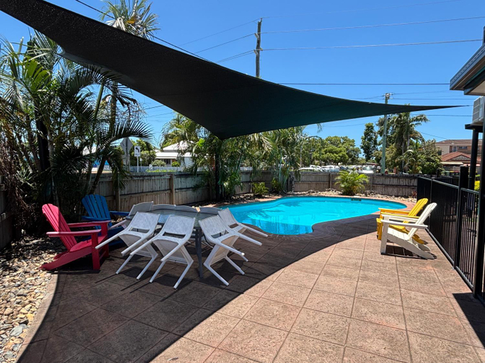 Sport & Beauty 2, Shakespeare Motel, Mackay - Pt A