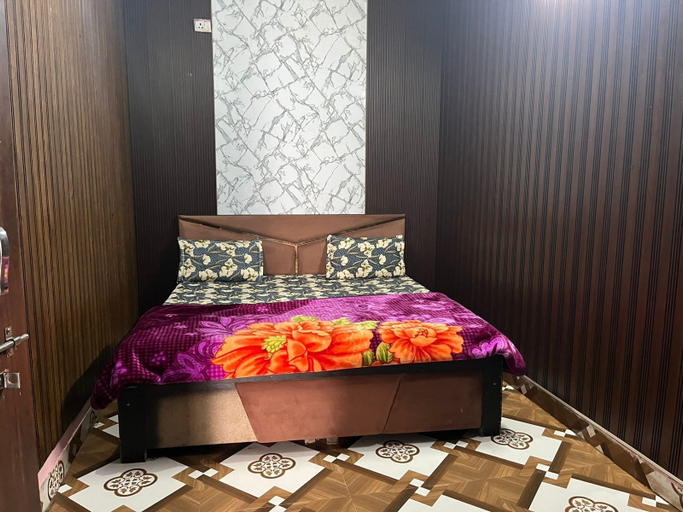 Room 2, Keshav Kunj, Mathura
