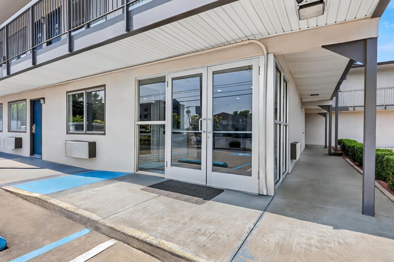 Exterior & Views 2, Motel 6 Murfreesboro, TN, Rutherford