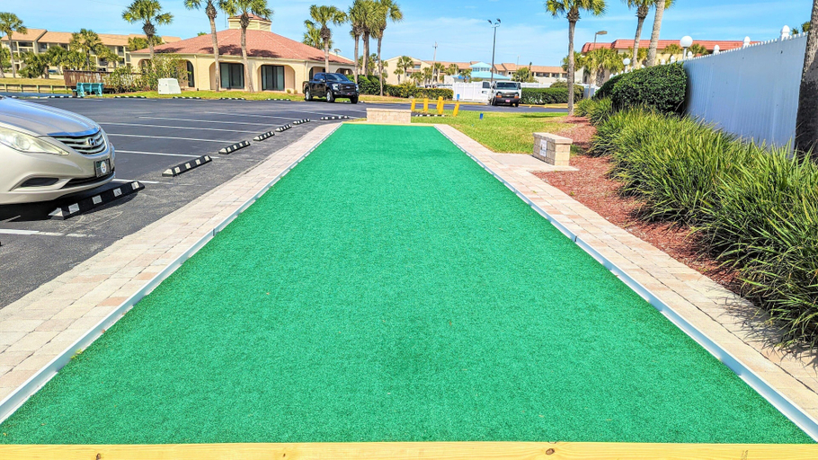 Parking, Cool Waves Oceanfront Retreat - St Augustine Beach 2 Pools 5 Hot Tubs! On the Beach, Saint Johns