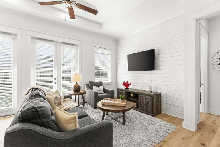 Living area 5, Rhema Beach Haus 2BR Luxury Retreat, Walton