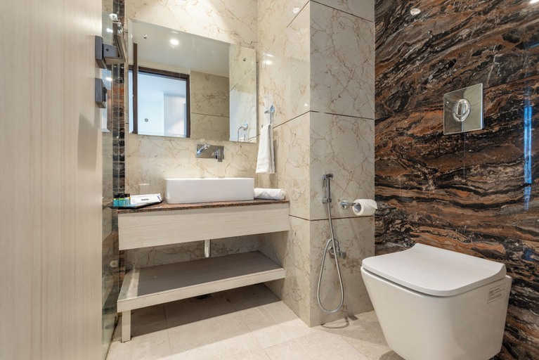Bathroom 4, The Seasons Dalhousie, Chamba