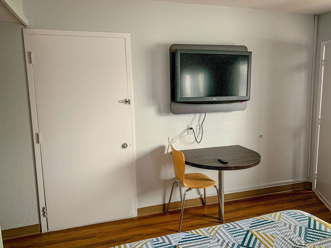 Others 5, Motel 6 Dayton, OH, Montgomery