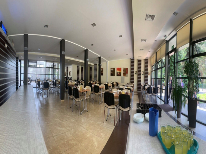 Dining 5, Single-story Holiday Homes Close to the Beach, Koszalin