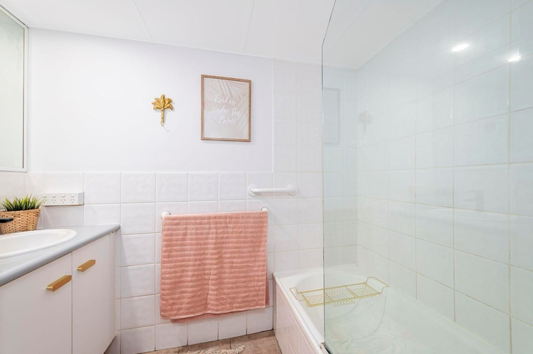 Bathroom, Boho Oceanview Getaway, Gold Coast