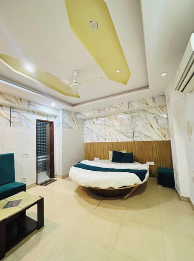 Bedroom 3, Hotel Modern Palace, Chandigarh