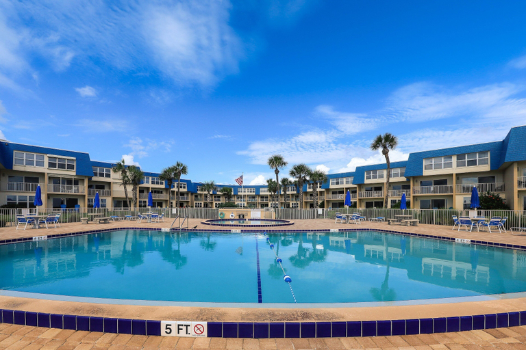 Pool 3, Island-themed Living With Furnished Patio, Shared Pool & Beach Access, Saint Johns