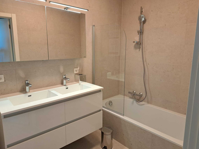 Bathroom 4, Modern apartment in Oostende with terrace, West-Vlaanderen