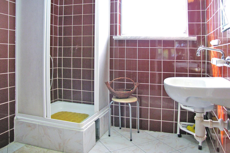 Bathroom 3, Cottage by Lake Dabrowa with Fishing, Ostróda