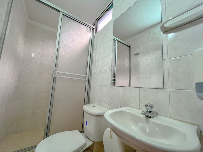 Bathroom, Neón Living Ibagué, Ibagué
