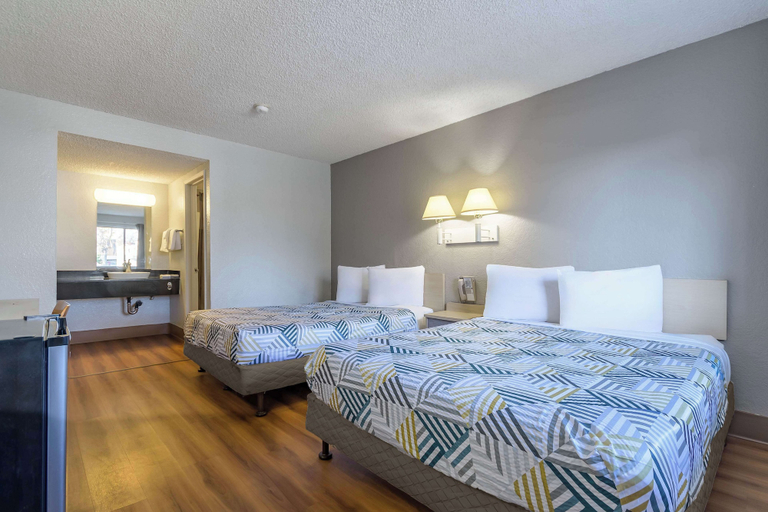 Bedroom 3, Studio 6 Hayward, Ca – Silicon Valley Gateway, Alameda