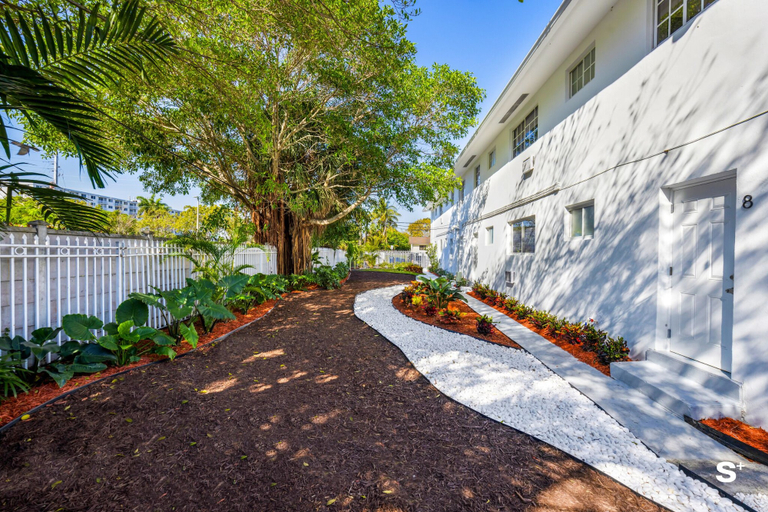 Property grounds 4, Casa Park, Miami-Dade