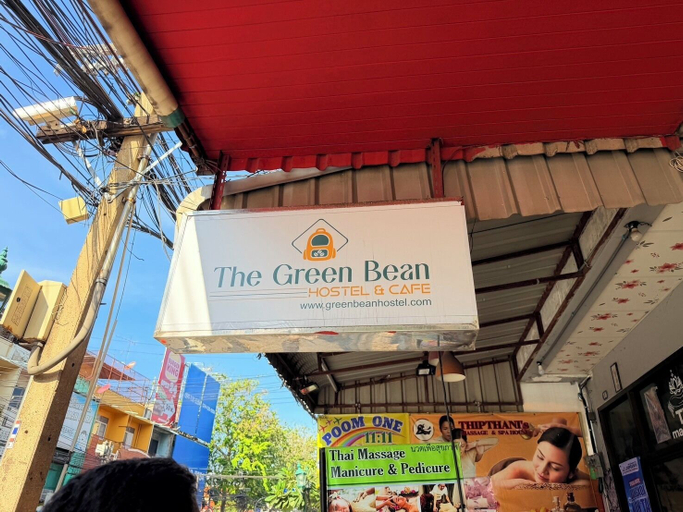 Exterior detail, The Green Bean Hostel, Phra Nakhon