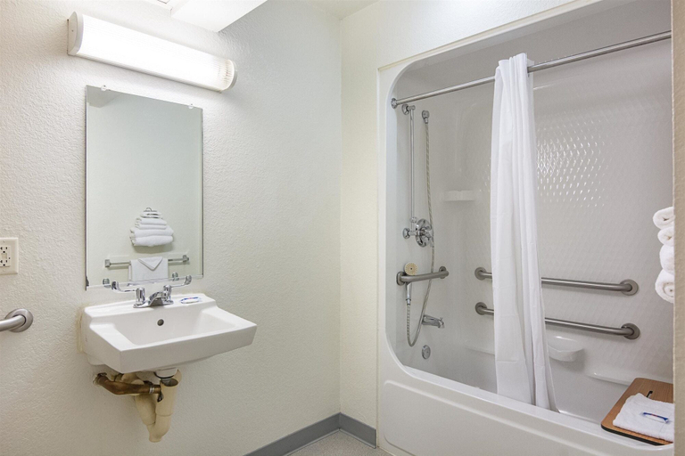 Bathroom 4, Motel 6 Fredericksburg, Va - North, Stafford