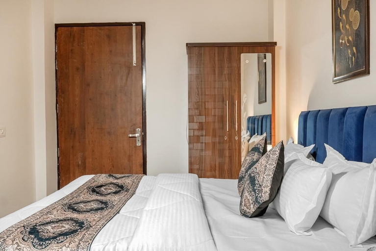 Room 2, COZY COVE, Sahibzada Ajit Singh Nagar