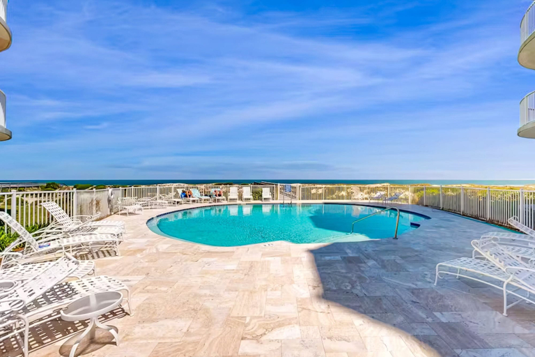 Pool 3, Beautiful Oceanfront Getaway W/shared Pool, Central AC, Elevator, & W/D, Nassau